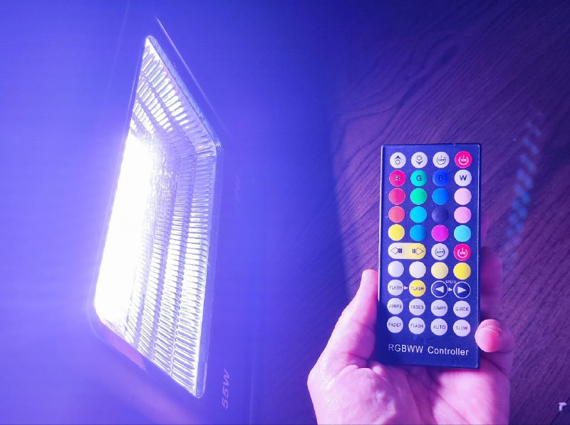 Светодиодный прожектор 55W с пультом RGB ультрафиолет 3