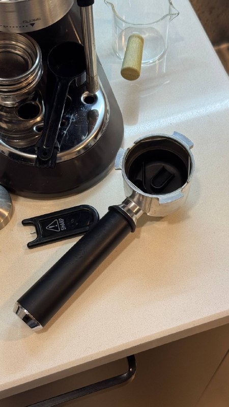 Кофе машина Delonghi EC885, фен Bellissima my pro p5 3