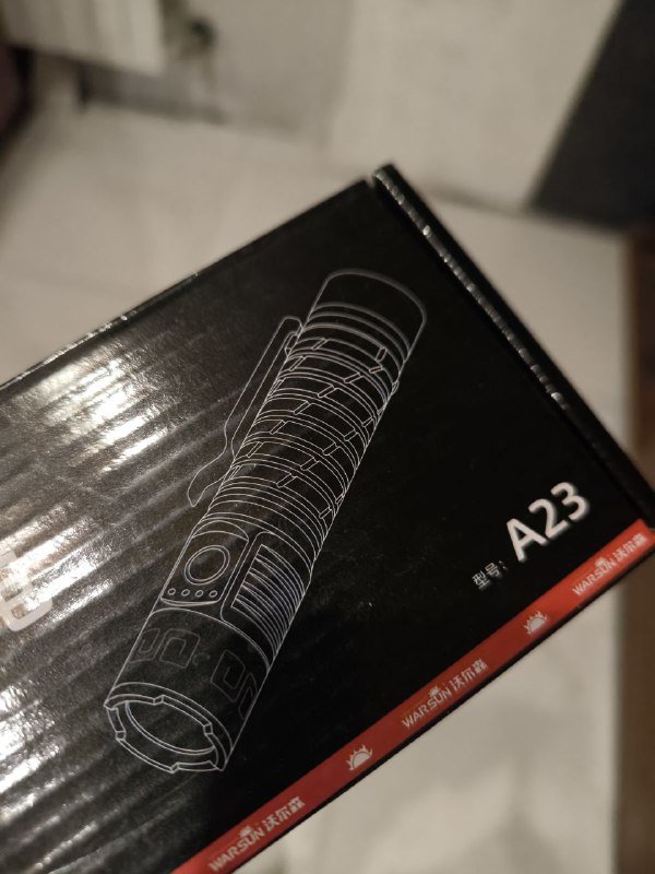 Фонарь Warsun A23 2000 лумен с магнитом и повер банк 4