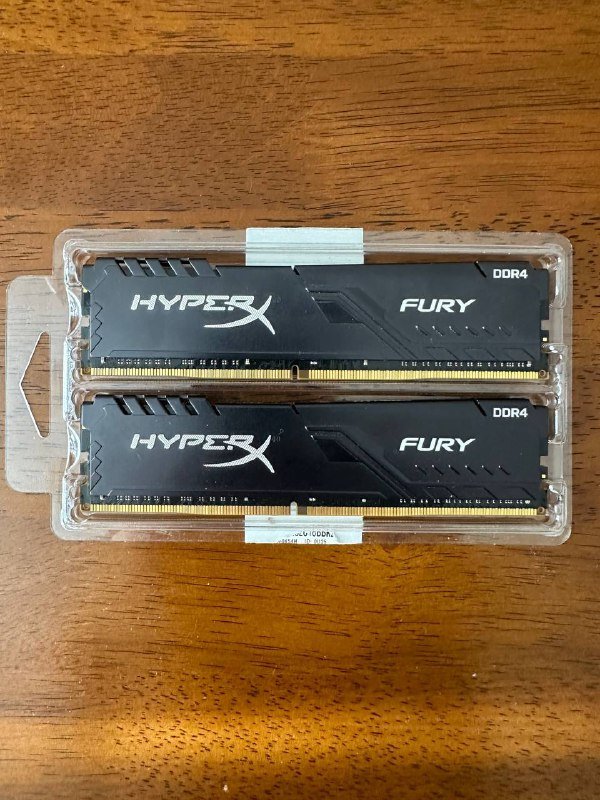 2 планки оперативной памяти HyperX Fury 16ГБ DDR4