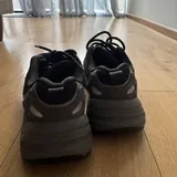 Оригинальные кроссовки Adidas 3