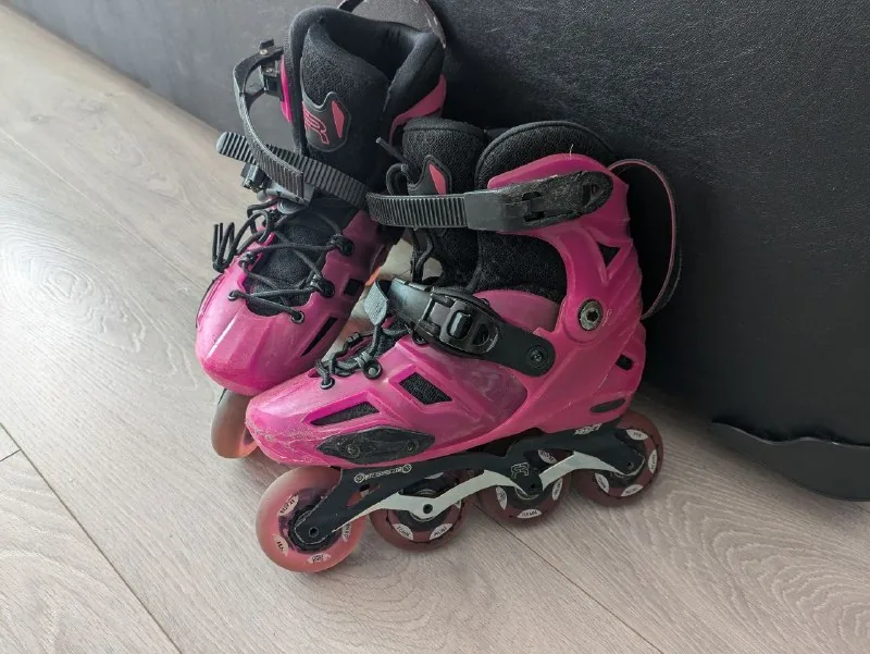 Раздвижные ролики FR Skates, защита Powerslide 1
