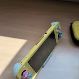 Nintendo Switch Lite Желтая 3