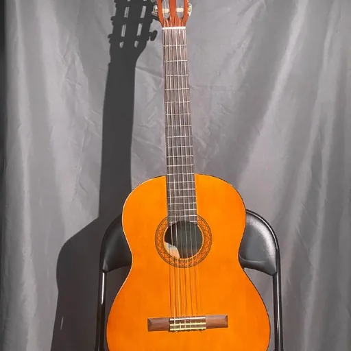 Классическая гитара Yamaha C40