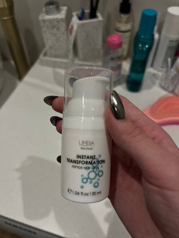 Восстанавливающая маска для волос с пептидами Limba