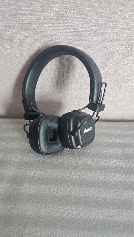 Marshall Major V headphones