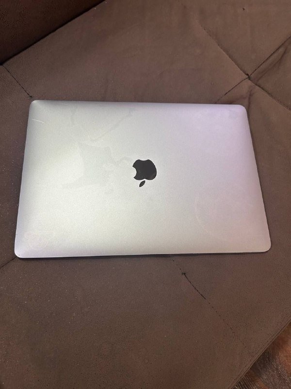 MacBook Air M1 16 GB 512 GB 6