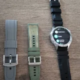 Huawei GT 4 smartwatch with three bracelets 3