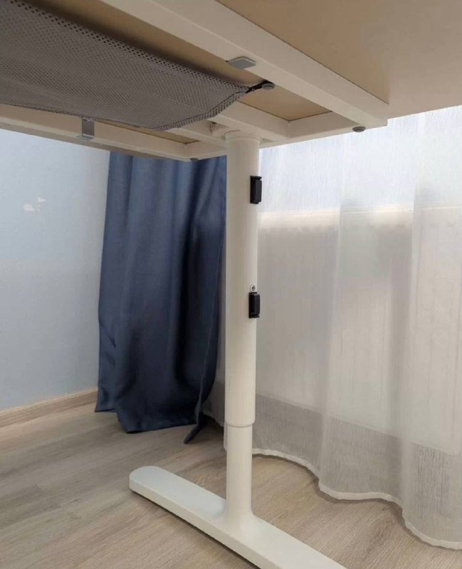 Стол Ikea с механической регулировкой высоты 4