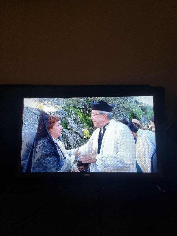 LED телевизор BBK 22 дюйма с цифровым тюнером, пульт 2