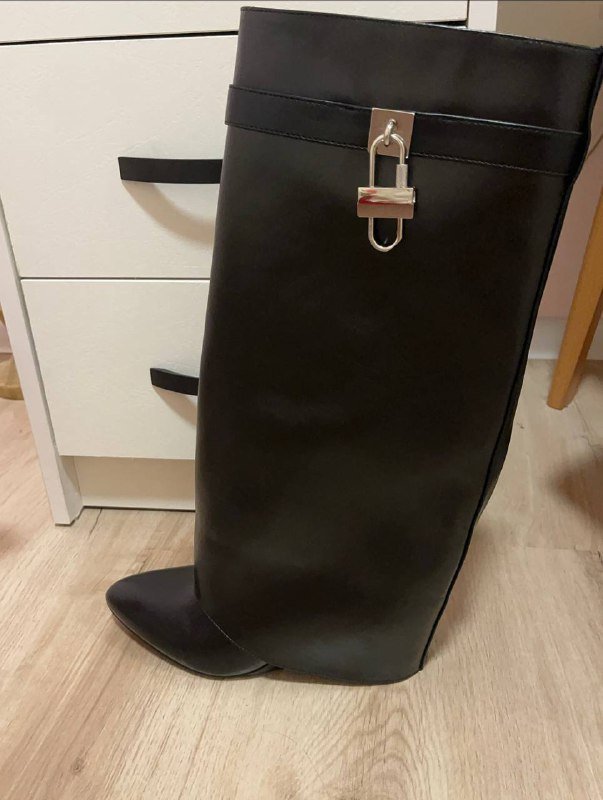 Женские черные кожаные сапоги размер 40 3