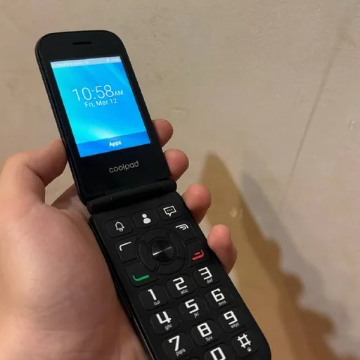 Кнопочный телефон Coolpad
