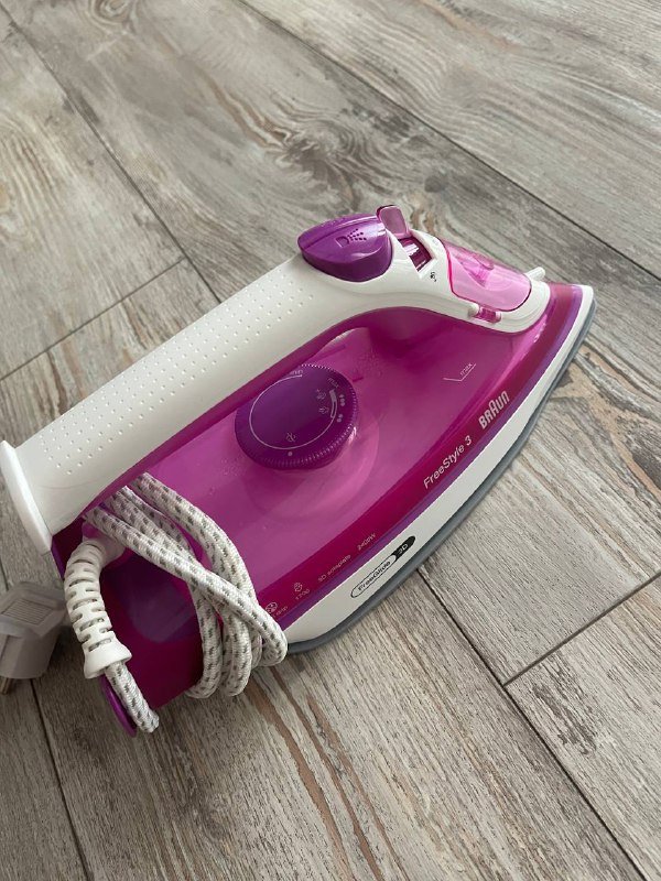 утюг, набор гель лака, сковорода, кастрюля, подушки, покрывала, уголь для шиши, сумочка, полотенце, цветок, микрофоны