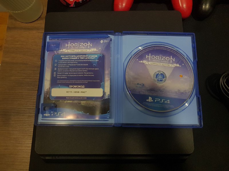 Ps4 slim 1tb, оригинальные джойстики, игра Horizon 4