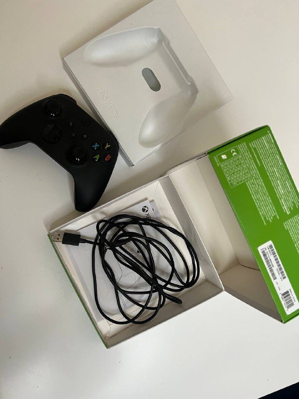 Джойстик Xbox с USB-C кабелем 2