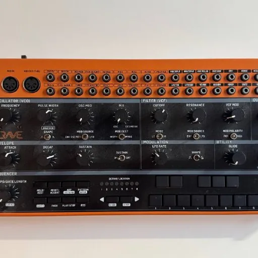 Аналоговый синтезатор Behringer Crave