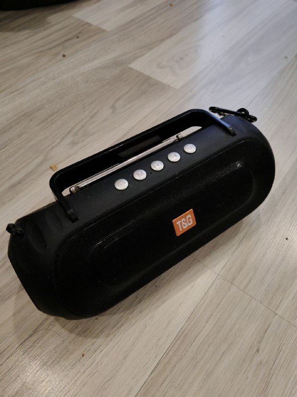 Колонка с радио и фонариком T&G 3