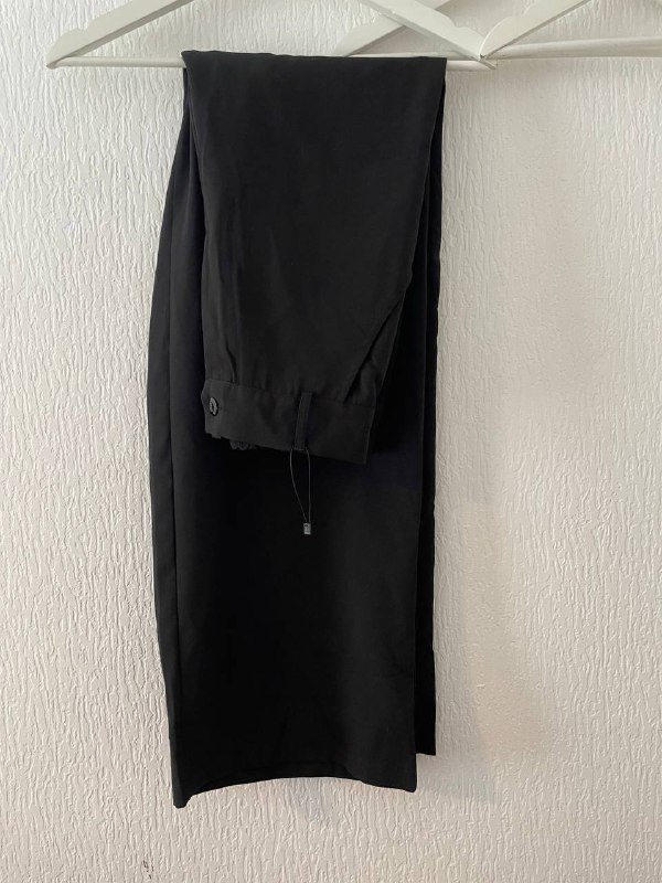 Юбка, брюки, футболка, спортивный костюм, кардиган, купальник, кисточки для макияжа, велосипедки 2