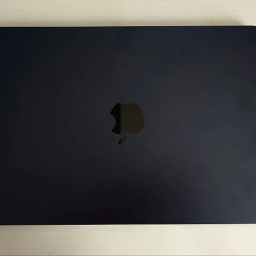 MacBook Air M4 13" 16 ГБ / 256 ГБ