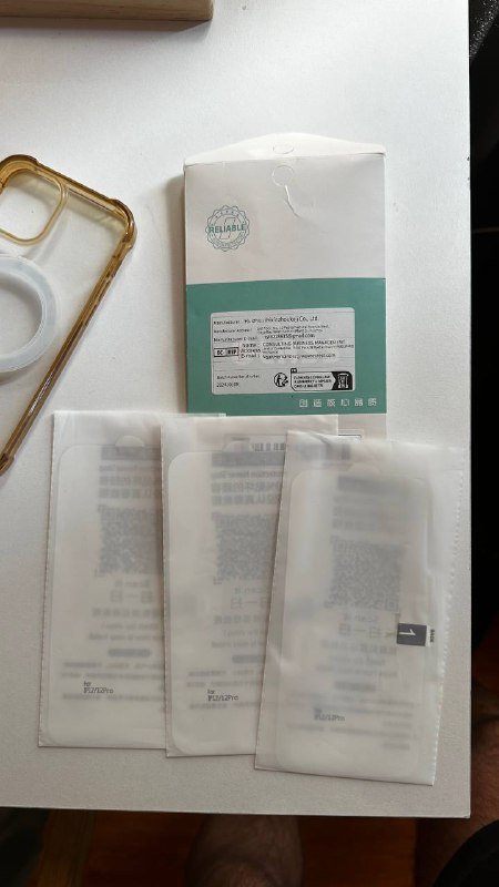 гидрогелевые плёнки на iPhone 12 и прозрачный чехол MagSafe 2