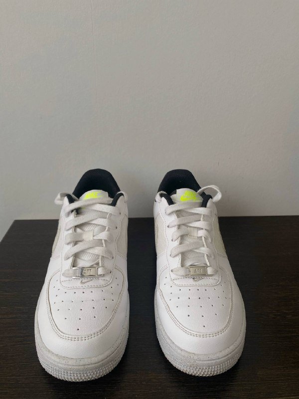 Кроссовки Nike Air Force 1 белые размеры UK 5 EUR 38