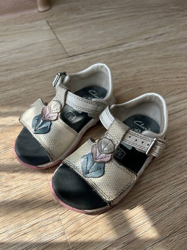 Сандалики Clarks размер 21 детские