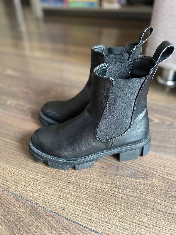 Женские ботинки размер 37-38 2