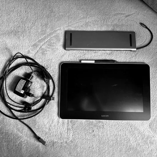 Графический планшет Wacom One 13