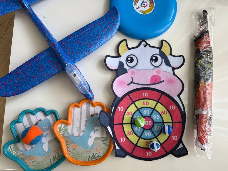 5 детских игр тарелка, воздушный змей, самолет, перчатки с мячиком, детский дартс 3