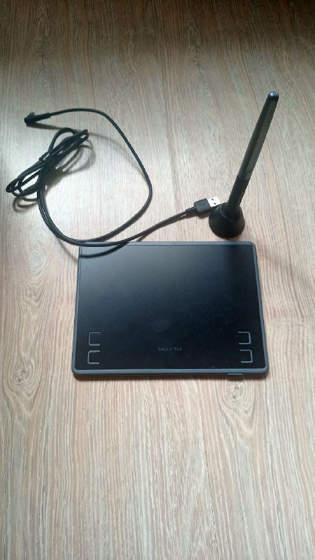 Коленный стул, стул-седло, коньки, графический планшет, кроссовки, книги 2