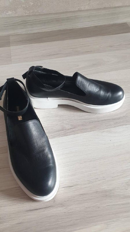 Женские черные туфли размер 37 2
