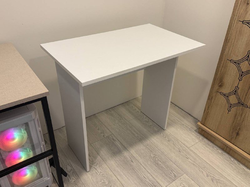 Стол рабочий белый 2