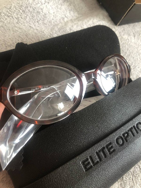 очки для зрения фотохромные с чехлом 3