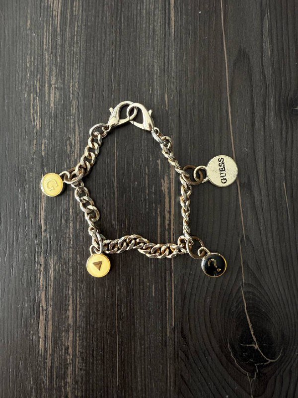 Водолазка, юбка, браслет guess, чехол MacBook, ободок, лонг Zara, джинсы Zara, спортивный топ, безрукавка Zara 3