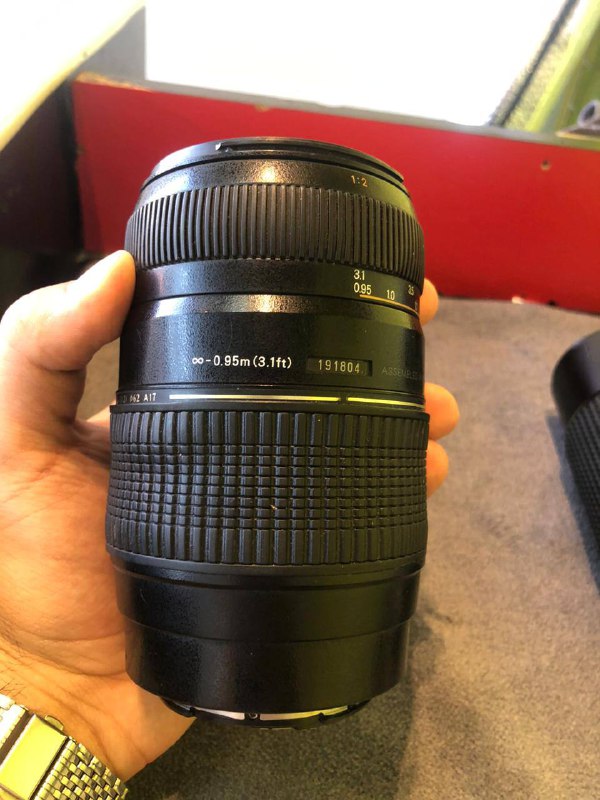 Tamron AF 70-300mm f/4-5.6 Di LD Macro lens 10
