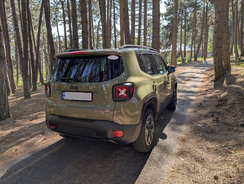 Jeep Renegade TrailHawk 2015 года 2