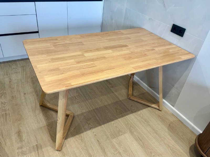 Новый деревянный обеденный стол 2