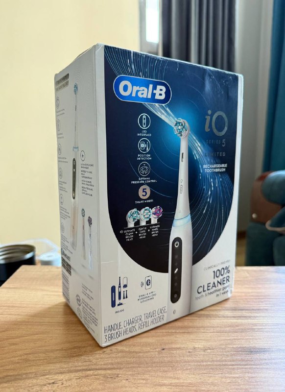 электрическая зубная щетка Oral-B iO 5 series, white, 3 насадки