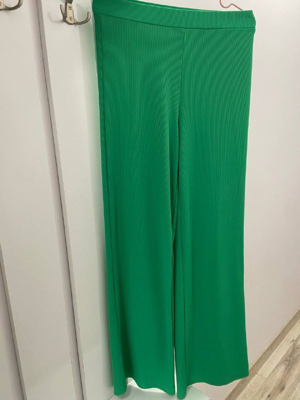 Брюки струящиеся зелёные 46 размер 4
