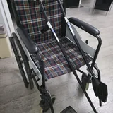 Инвалидное кресло, костыли 1