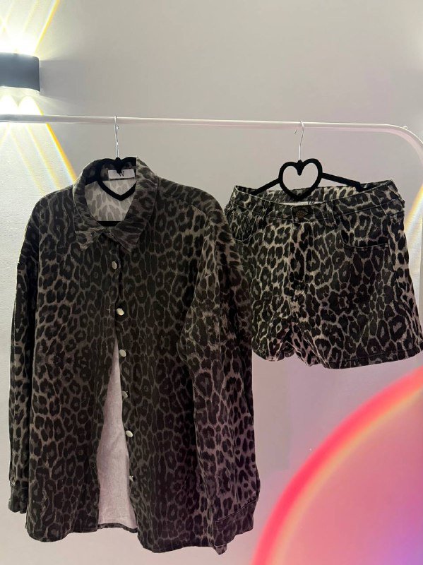 Рюкзак, подушки, женская одежда, куртки, платья, костюмы 7