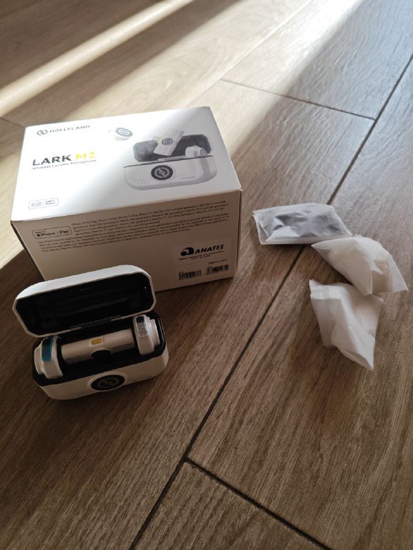 Беспроводные микрофоны HollyLand Lark m2