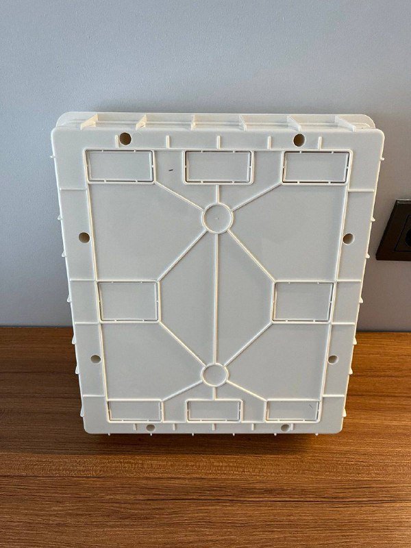 Распределительный щит на 24 автомата Viko