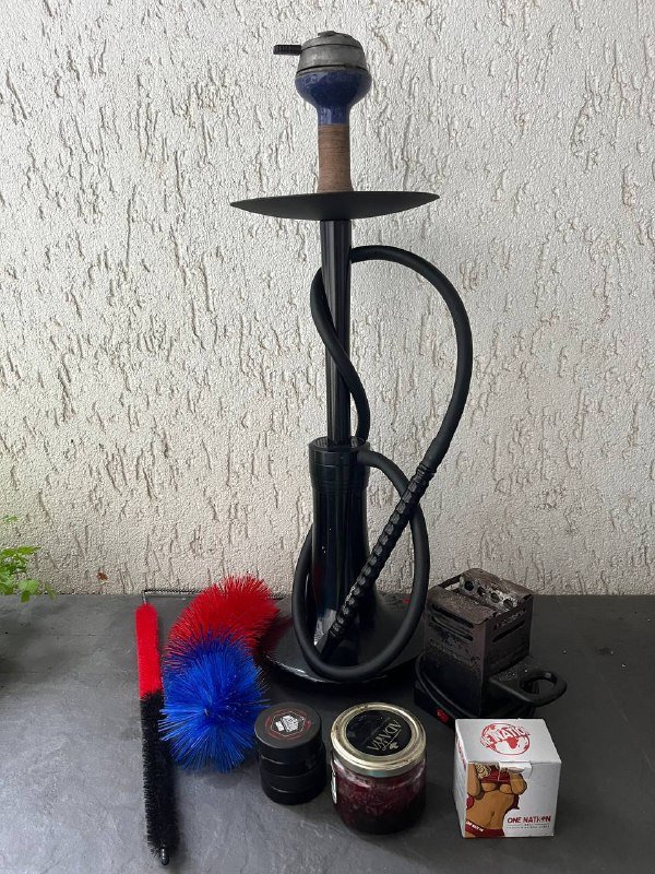 Сумка для фотоаппарата, кальян, скакалка, очки, доска садху, капли для глаз, сланцы Crocs, кепка, подставка для благовоний, набор для настольного тенниса 8