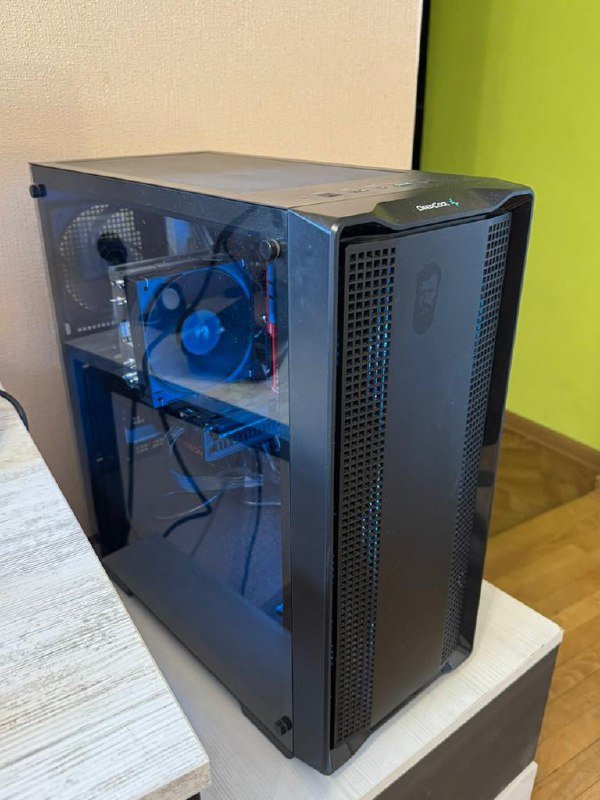 Компьютер, монитор, клавиатуры, коврик, аккумулятор, мышь