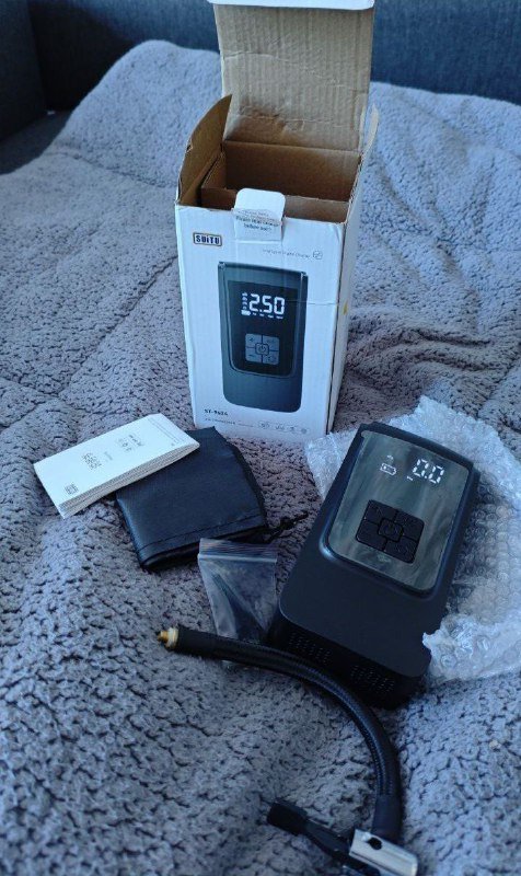 Беспроводной насос-компрессор с фонариком и комплектом