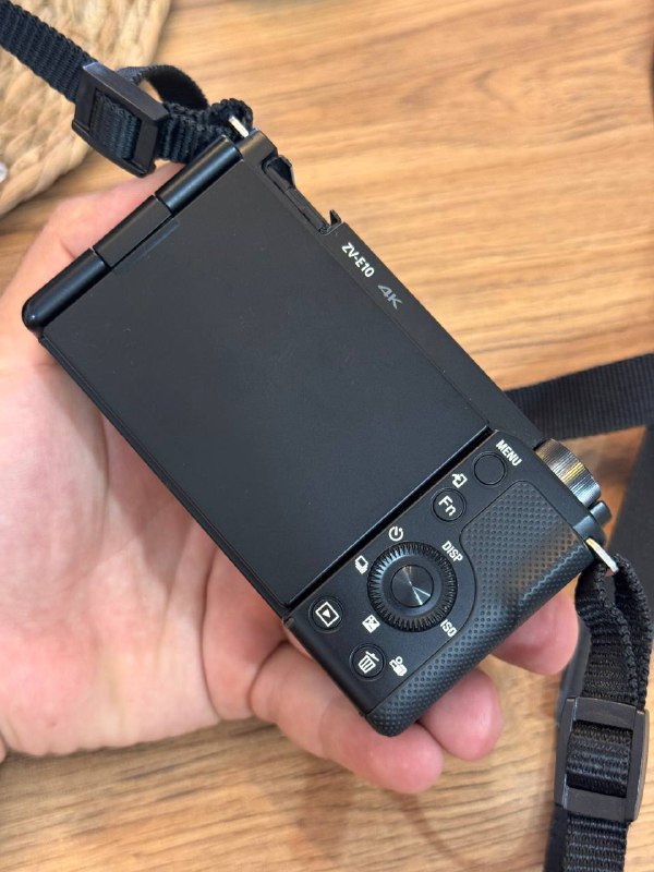 Sony ZV-E10 камера, объектив 16-50 OSS, карта памяти 128ГБ 4