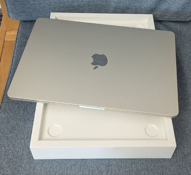 MacBook Air M2 15" 8GB RAM 512GB SSD 2