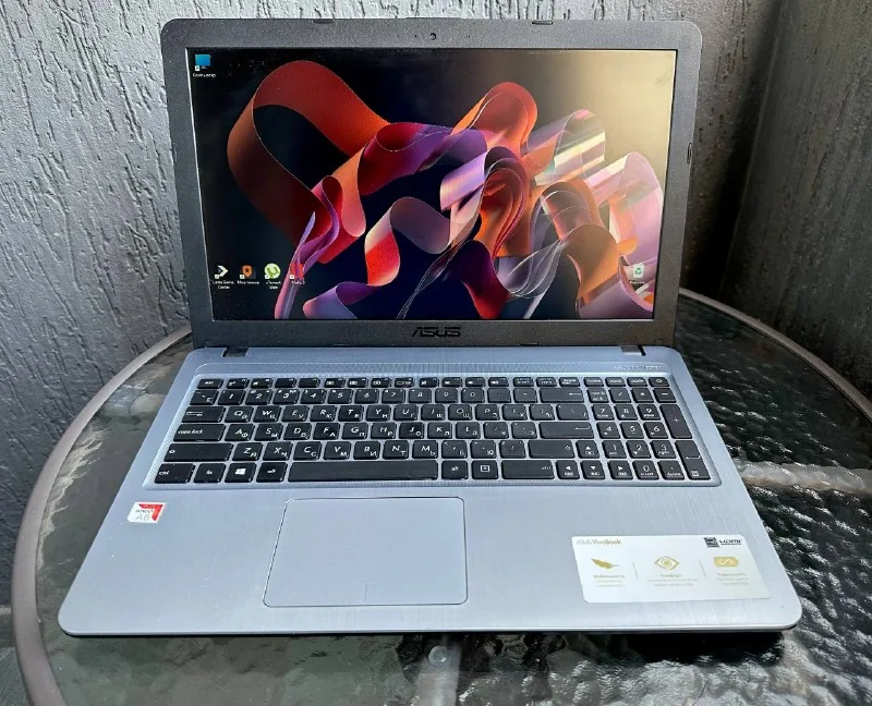ASUS R540BA-GQ194T Laptop 1