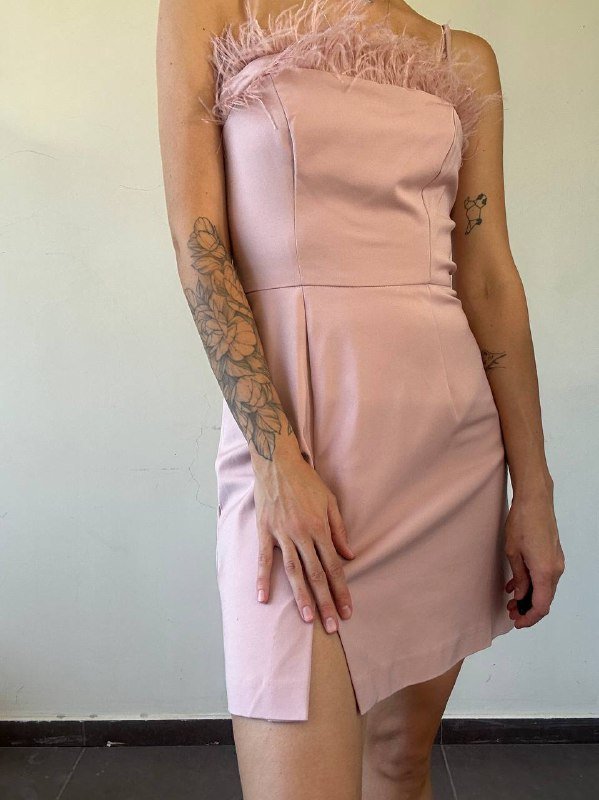 бледно-розовое коктейльное платье MOHITO